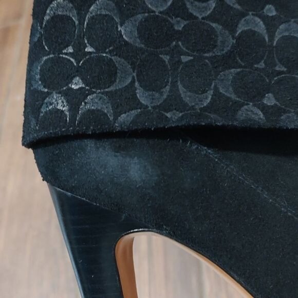 Coach Hayley 8 black suede leather logo bootie fold over heels - Picture 5 of 13